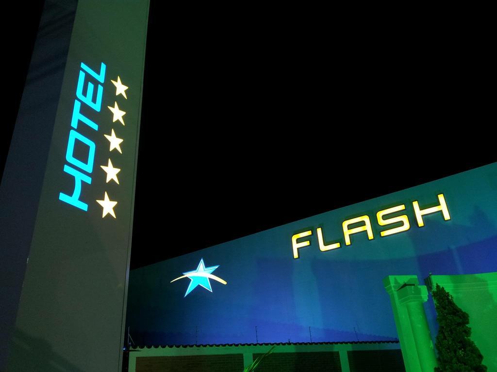 São Vicente Flash Motel (Adults Only) מראה חיצוני תמונה